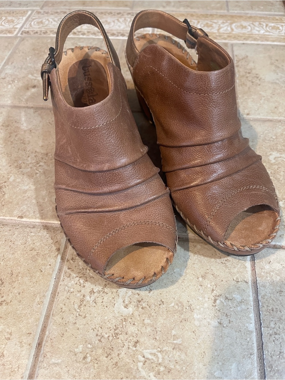 bussola Brown Leather Peep-Toe Slingback Clogs